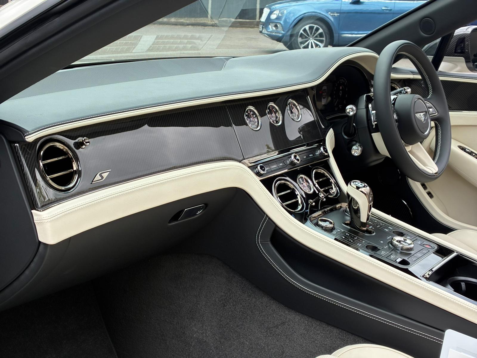 2026 BENTLEY CONTINENTAL GTC S V8 HYBRID — photo 9 of 13