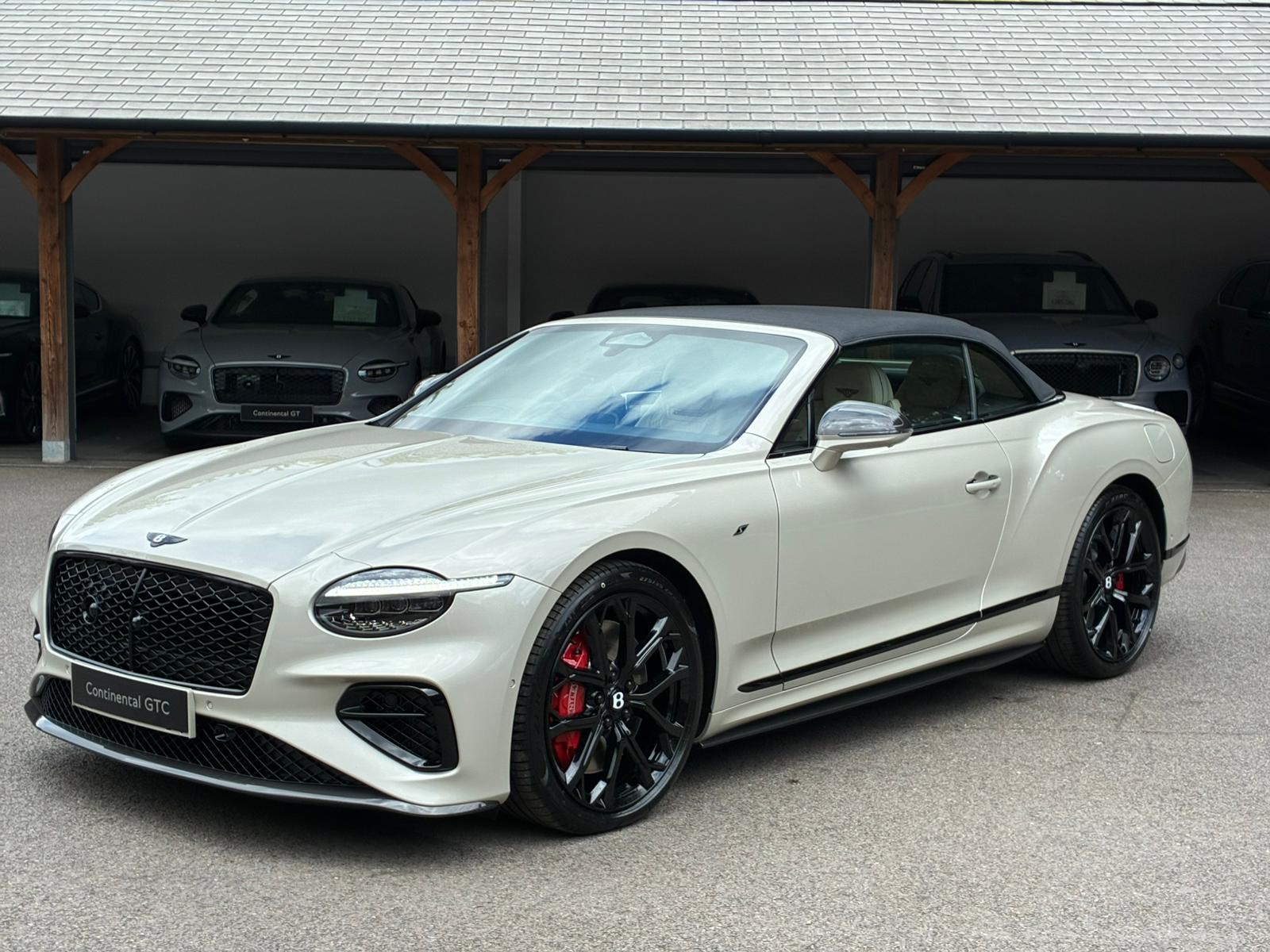 2026 BENTLEY CONTINENTAL GTC S V8 HYBRID — photo 12 of 13